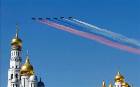 12 июня 1990 года было положено начало празднику. 12 июня - какой праздник в России? День России - история праздника :: SYL.ru