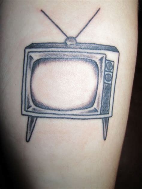 Tv Tattoo Funny Tattoos Cool Tattoos Funniest Tattoos Tv Tattoo Old