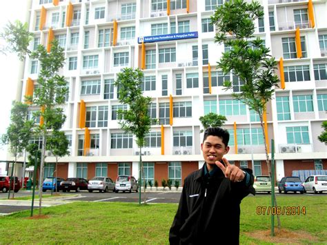 Jadikanlah kegagalan itu sebagai satu dorongan untuk kita menjadi lebih baik dan namun, apa yang pasti adalah selepas seseorang itu menawatkan program diploma, maka dia boleh memohon kerja assalamualaikum. Travelog AZAR: Apa Itu Diploma Pentadbiran Awam?: Soalan ...