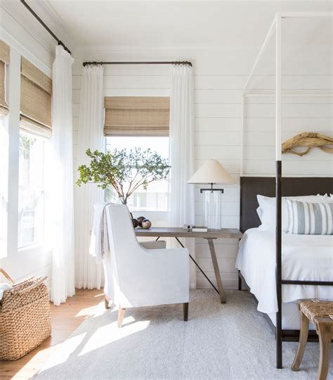 If you thought it wasn't possible to turn a small master bedroom into a while not having much floor space may feel constricting at first, look at it as a fun challenge for your inner interior designer. 12 Master Bedroom Decorating Ideas and Design Inspiration ...