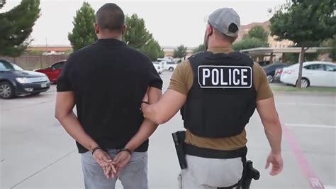 Us Marshals Arrest International Fugitives Wanted By Interpol Youtube