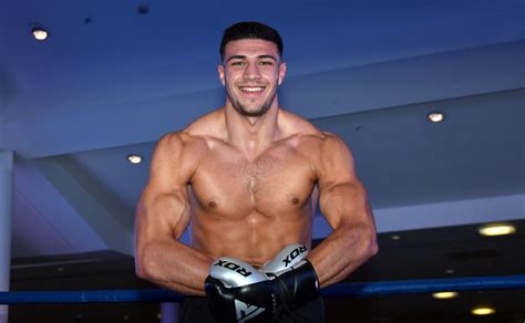 Tommy explained how the alleged dm wasn't real before sending a stern warning to jake. Boxing news: Tommy Fury responds to claims he will quit ...