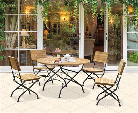 Restaurants with courtyards, homes with decks and gardens, and even hospitals and schools with courtyards offer bistro furniture for seating. Outdoor Round Folding Bistro Table and Chairs set - Garden ...