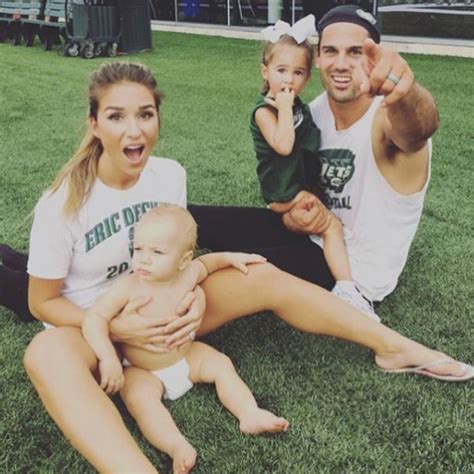 Jessie James Decker Is Pregnant See The Cutest Pics Of Viv And Eric Jr E Online Uk