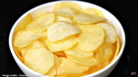 બટાકા ની વેફર બનાવવાની રીત Potato Wafers Recipe In Gujarati