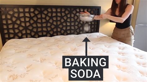 كيفية تنظيف مرتبة السرير من الروائح