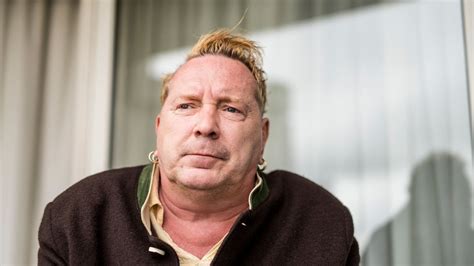 Sex Pistols Legend Johnny Rotten Snubs Sissy Punk Festival Backed By Boris Johnson Mirror Online