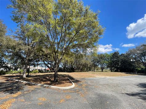 8550 NE 138th Ln, Lady Lake, FL 32159 - Group 8 | LoopNet