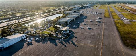 United Airlines Pbi Terminal Palm Beach International Airport