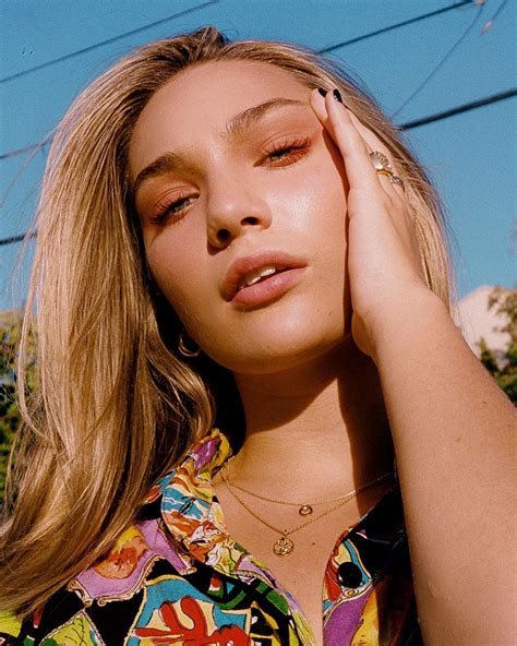 Maddie ziegler has been wowing global audiences with her dancing skills ever since she was 8. Maddie Ziegler - Social Media 12/13/2019 • CelebMafia