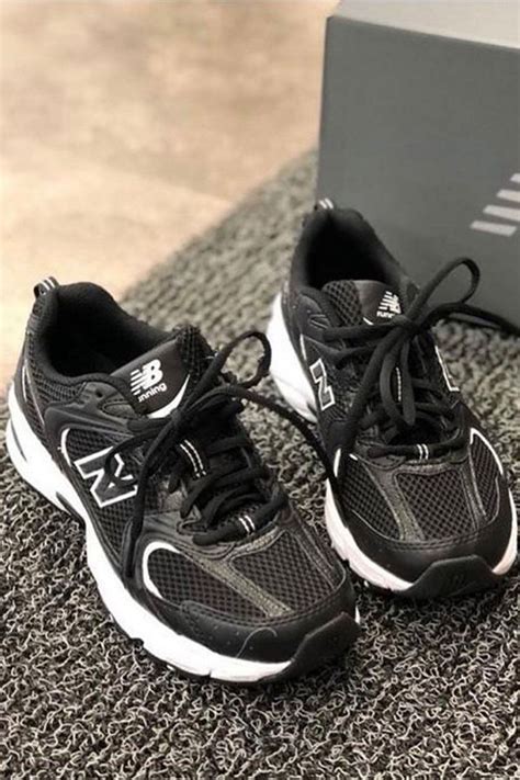 New Balance 530 Siyah Beyaz En Uygun Fiyatlar Ile Aleynaninayakkabilari