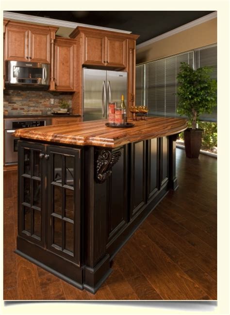 Are you considering remodeling your kitchen? Kitchen cabinet style features : Kitchen Cabinet Depot