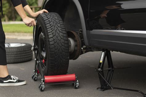 How To Change A Tire The Easy Way Jack And Jill Of All Tires
