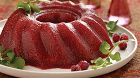 Cranberry fluff is an easy side dish with only 4 ingredients that's perfect for thanksgiving or any. 30 Ideas for Jello Salads for Thanksgiving Dinner - Best ...