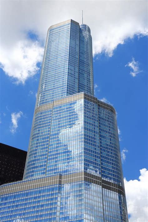 Trump International Hotel And Tower In Chicago Stock Photo Image Of