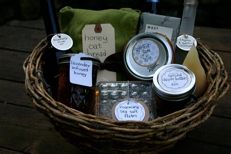 Mother's day, which falls on sunday, may 9 this year, will be here before you know it. DIY Mothers Day Gift Baskets to Make at Home