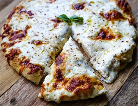 Paras 3 Juustoa Valkoinen Pizza Moderni Hunaja® Volta
