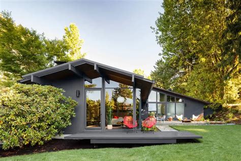 This Mid Century House Designed By Saul Zaik Gets A Remodel Mid Century Home