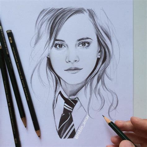 Ce sont des dessins que vous ne trouverez nulle part ailleurs, je les ai spécialement créé pour mes vidéos de dessin et par la même occasion je vous. #Portrait of Hermione Granger AKA Emma Watson by #artist Robin Amar from #France(📷robin_am ...