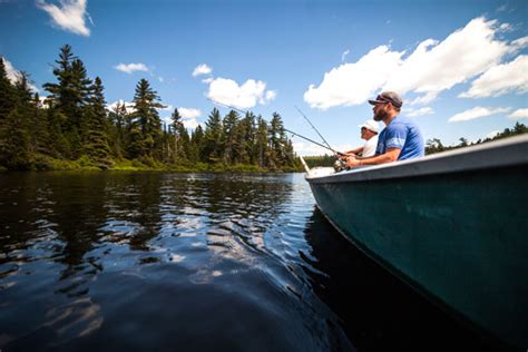 Most fishing spots take a minimum of 280 ticks (around 3 minutes) to move, and a maximum of 530 ticks (around 5 minutes). Lakes With Best Fishing Spots in Canada | Big Sand Lake Lodge