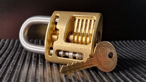 An Awesome Cutaway Padlock Picked In Close Up 👀 Youtube