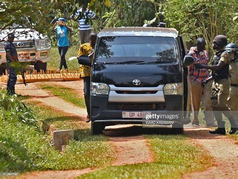 Ugandan Police Officers Arrest Ugandas Main Opposition Leader Kizza