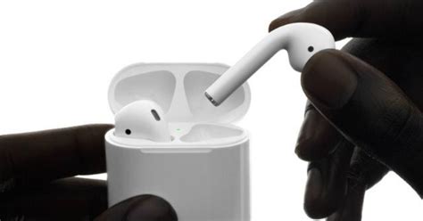 Future Iphone Airpods Case May Be Able To Wirelessly Charge Your Other