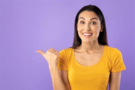 Woman Pointing Fingers Aside At Copy Space Stock Image Image Of Offer