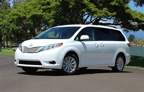 The Car Connections Best Minivans To Buy 2015