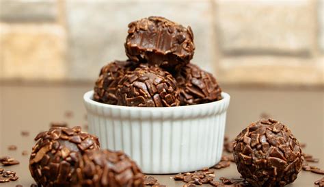 15 Receitas de Brigadeiro Gourmet Muitas Sugestões Para Vender E