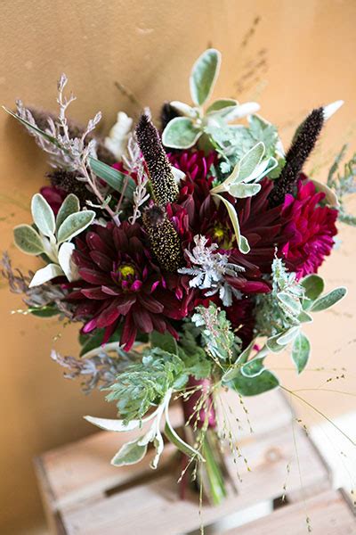 Winter Wedding Bouquets And Flowers In The Uk