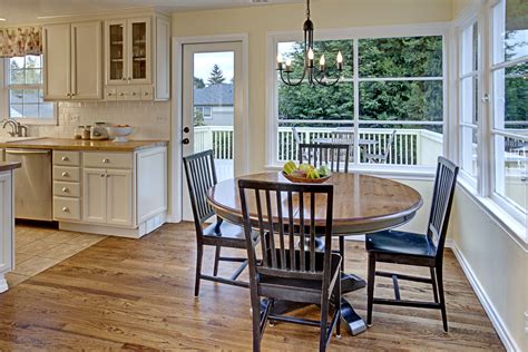 Before And After A Cozy Cape Cod Gets A Makeover Hooked On Houses