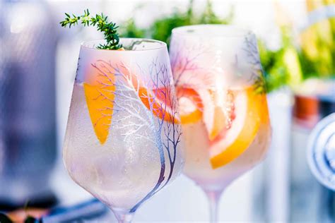 Maybe you would like to learn more about one of these? Spritz. La ricetta con la vodka Belvedere