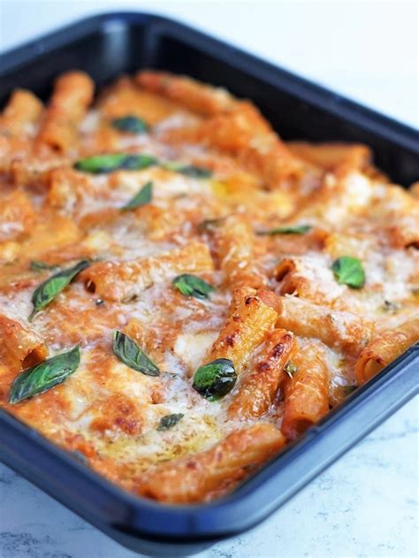 How To Make Baked Pasta With Sausage Tomatoes And Cheese
