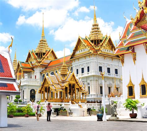 Grand palace and Instagram spots 1-day tour : Three major temples in ...