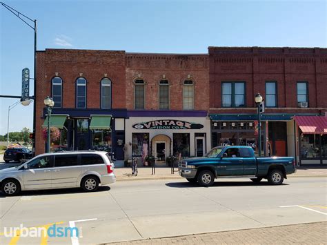 I ordered 2 double cheeseburgers and a large fry. Downtown Cedar Falls Photo Tour - urbanDSM.com