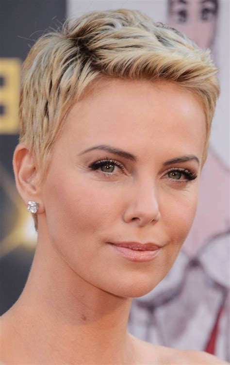 Having trouble finding short hairstyles for fine hair? 20 Best of Medium Hairstyles For Oval Faces And Thin Hair