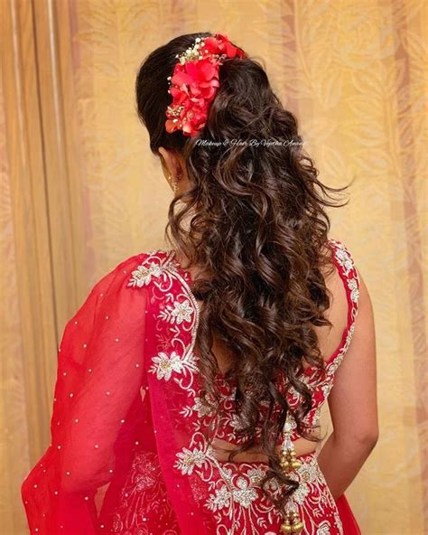 Pretty Yet Romantic Bridal Hairstyle Hairstyle By Mua Vejetha Anand