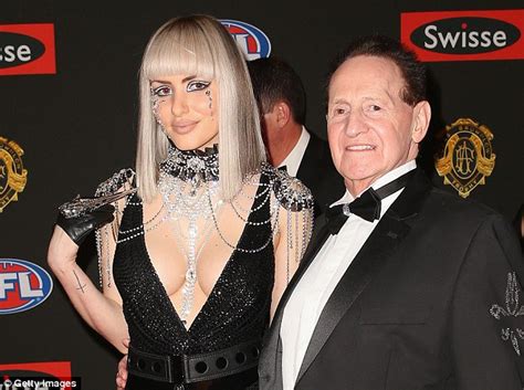 The former doctor's second wife, brynne edelsten, released a statement through a spokesman saying it was of great sadness to. Geoffrey Edelsten lashes out at ex-wife Brynne as she ...