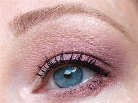 My Latest Makeup Obsession ~ Giorgio Armani Beauty Eye Tint Liquid