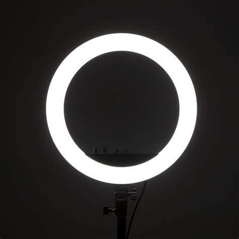 Pin By Niño Bringino On Panget Ring Light Photography Light Selfie