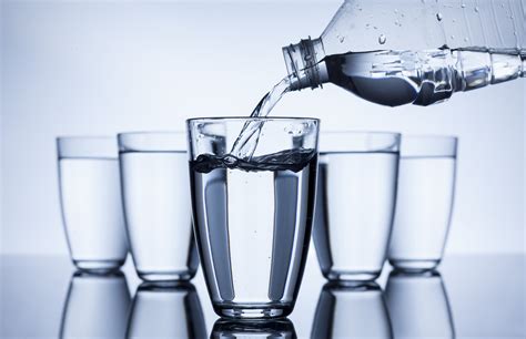 How Much Water Should You Drink Each Day 4 To 6 Glasses Is Ideal