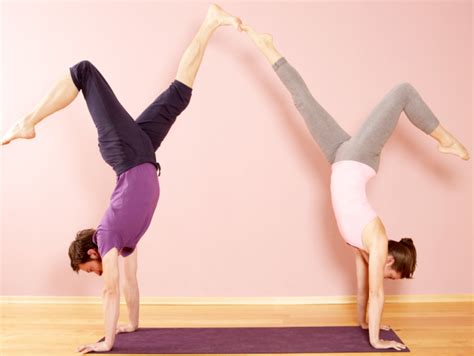 Yoga Übungen Zu Zweit Leicht 10 Einfache Yoga Übungen Zu Zweit Nr