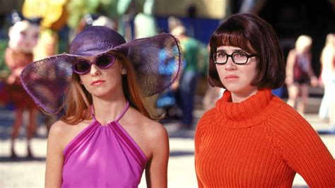 A Steamy Kiss Between Daphne And Velma Was Cut From Scooby Doo Them