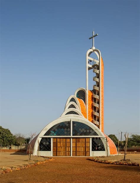 In Situ Architecture Eglise Nianing Senegal