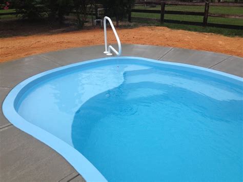 Vista Isle Fiberglass Pool By Parrot Bay Pools And Spas