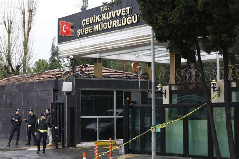 Turkey Police Kill Female Militants That Attacked Istanbul Police