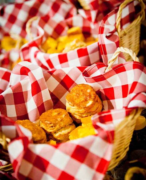 As your brunch wedding will end earlier in the day, there won't be much to plan for the late afternoon or early evening. 7 Ideas For A Morning-After Wedding Brunch