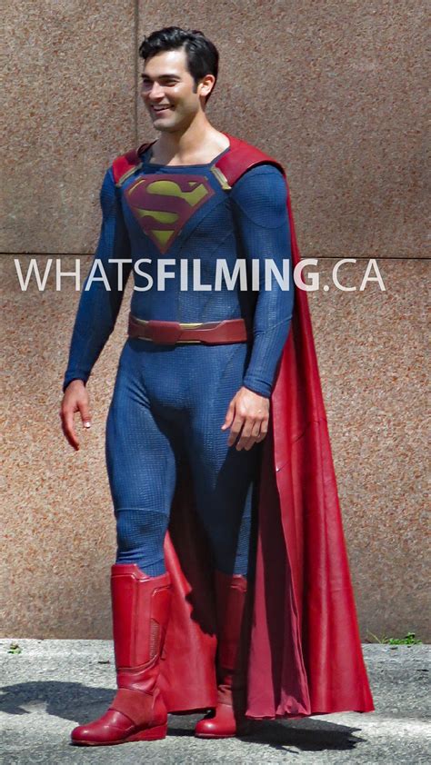 Tyler Hoechlin In The Superman Suit Filming Supergirl In Vancouver