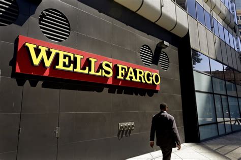 Wells Fargo Broker Defections Pick Up Since Cross Sales Scandal Wsj